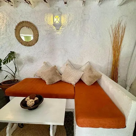 Διαμέρισμα Aryas Nest *